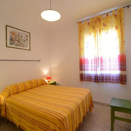 In Riells Beachfront Retreat * L' Escala