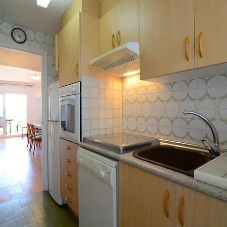 In Riells Beachfront Retreat