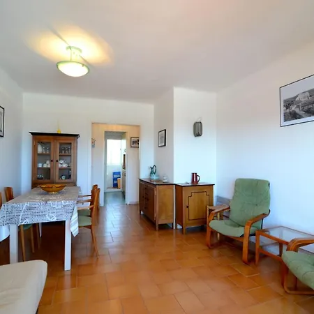 Lejlighed In Riells Beachfront Retreat L' Escala